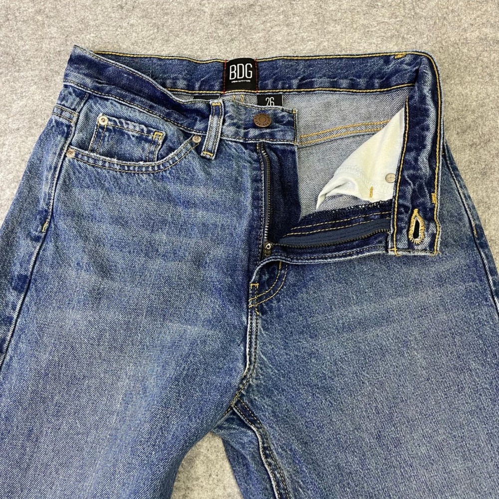 BDG Urban Outfitters Cowboy Jean High Rise Straight Leg Blue Denim Size 26 - Picture 4 of 13